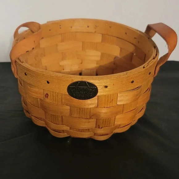 Peterboro Basket Co, Leather Handles Vintage Medium Round 8 in. . - Picture 6 of 7